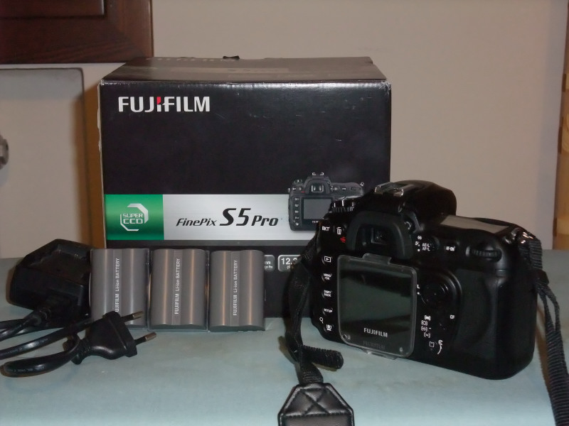 Fuji S5 pro_1.JPG