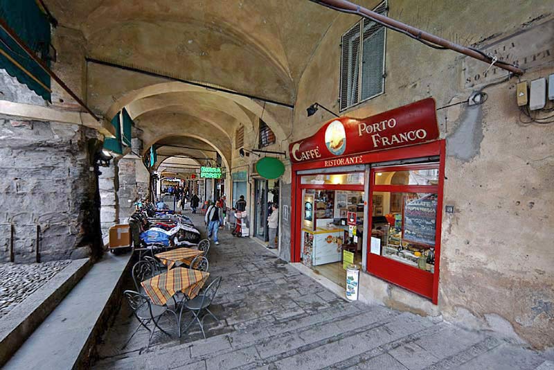 Genova-Sottoripa.jpg