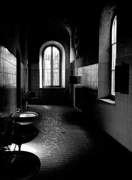 horror-Volterra-Bagni.jpg