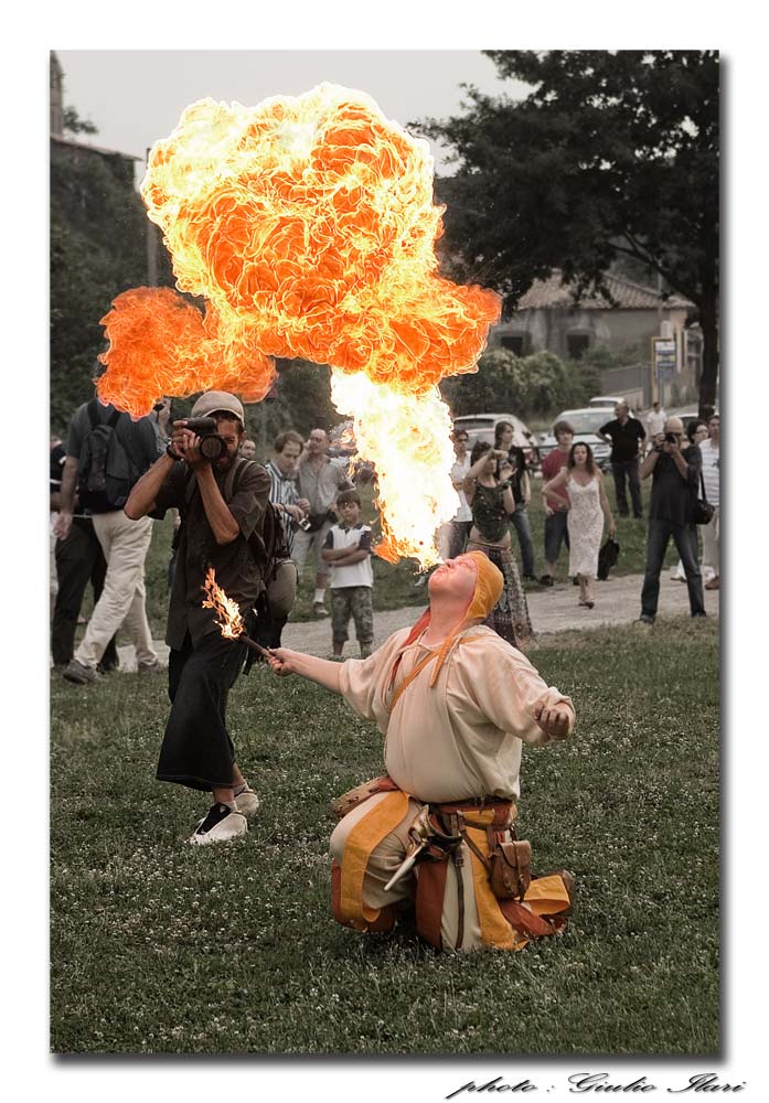 il fotografo ed il giocoliere3.jpg
