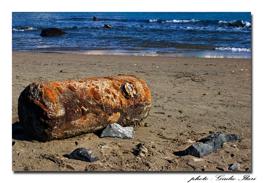 il mare è onesto, ci rende quello che non è suo(contrastata).jpg
