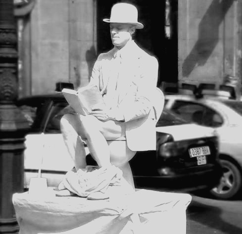 Il re sul TRONO copia bn.jpg