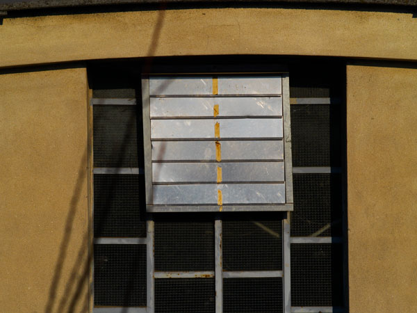 img2_e300_150mm_f4.jpg