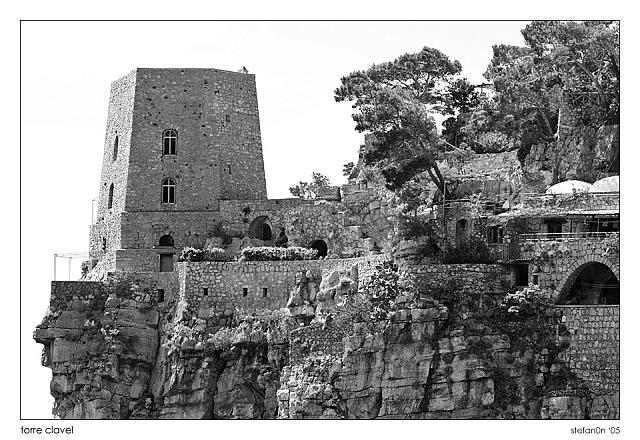 IMG_5050-b&w-framed-640.jpg
