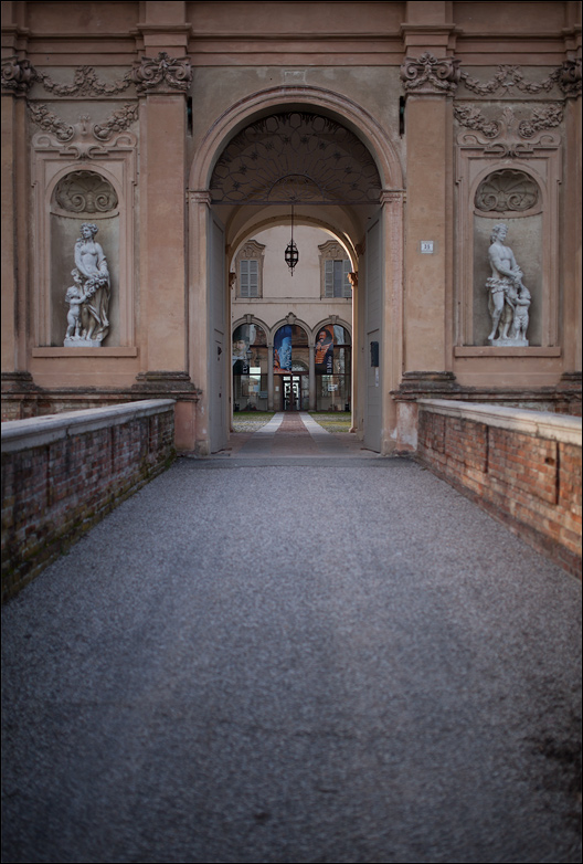 IMG_5134 f1.4.jpg