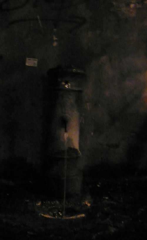 in questo angolo di Roma tanti anni fa venne arso un barbone.JPG