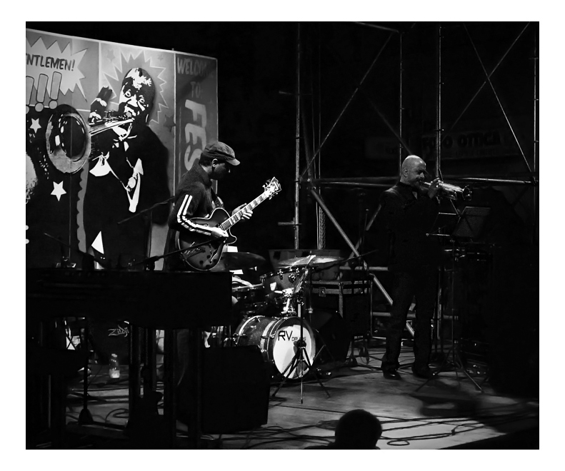 jazz800x600_200kb.jpg