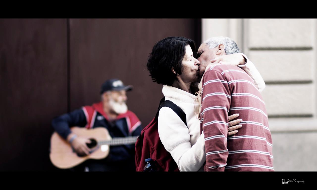 kiss.jpg
