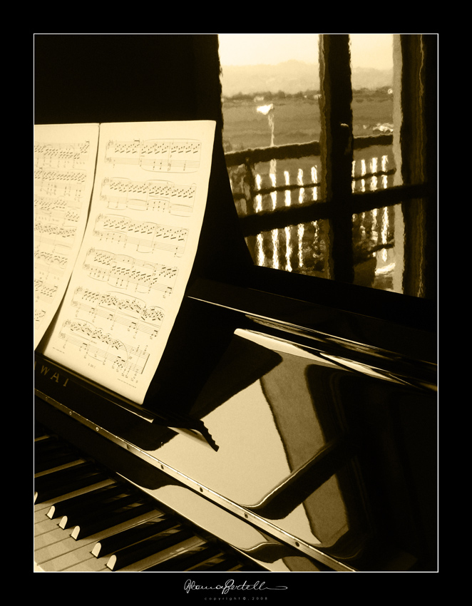 la-finestr_piano_seppiaphoto4u.it.jpg