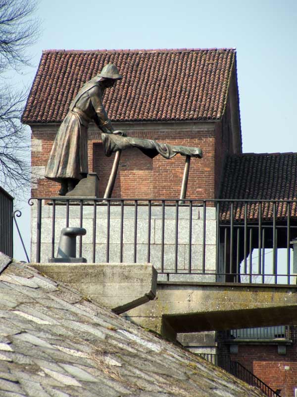 la-lavandaia.jpg