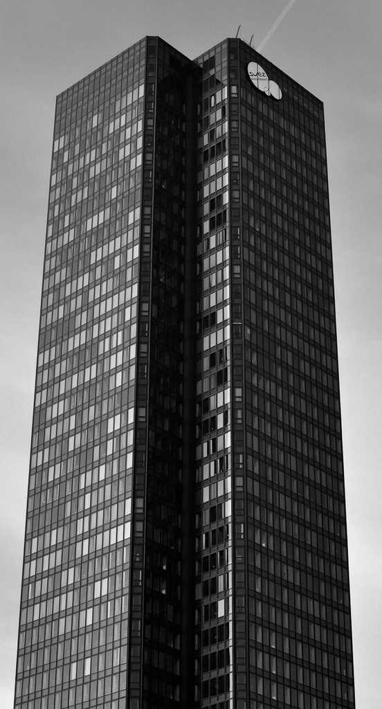 la defense2.jpg