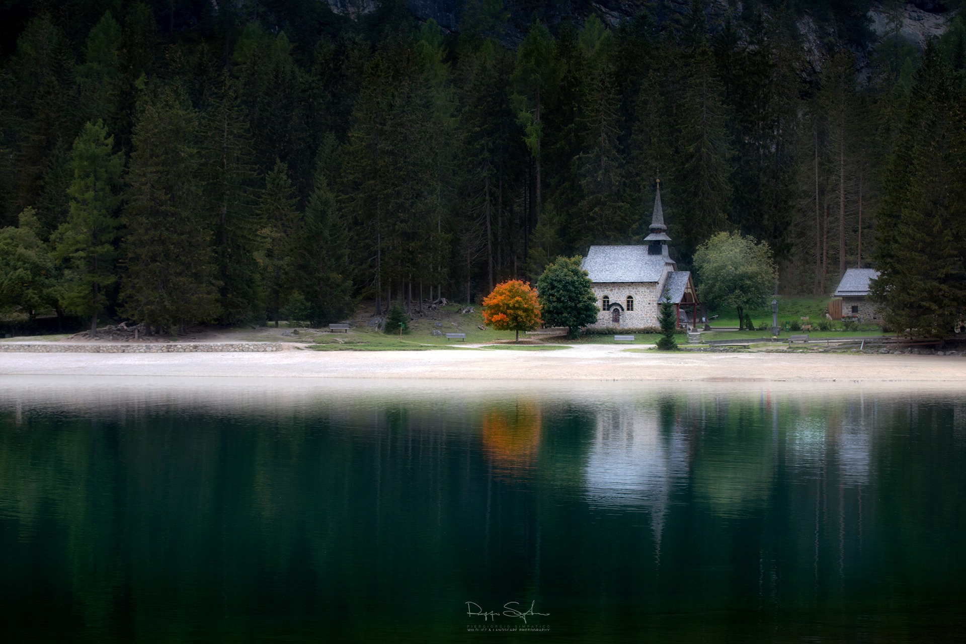 lago di braies.jpg