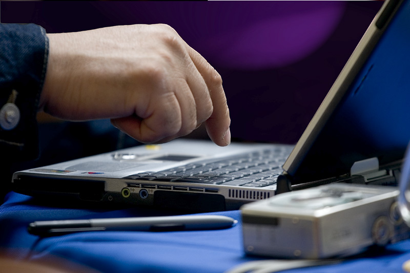 Le-Mani-Al-Lavoro-2.jpg
