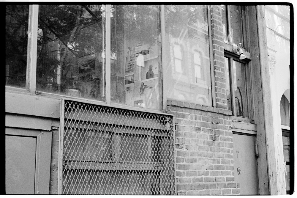 LE082013-003-frame1small.jpg