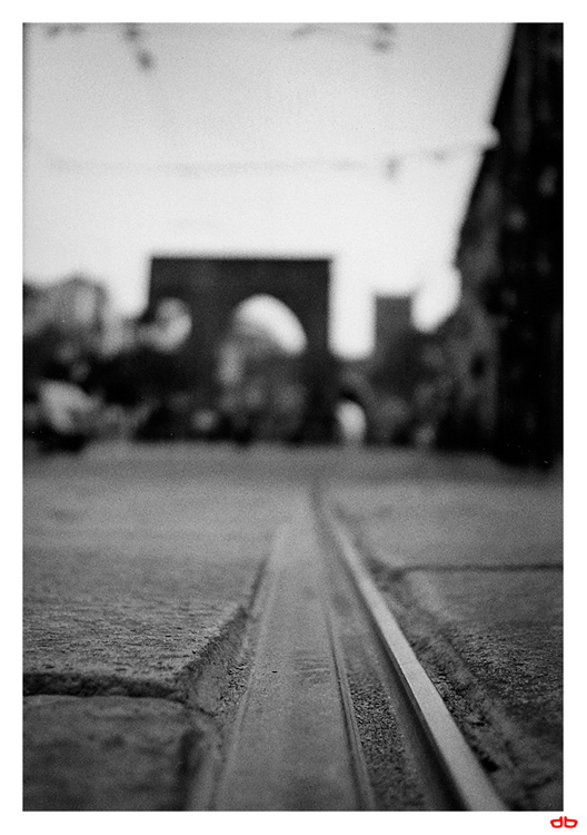 Leica 2 small.jpg