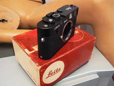 Leica M4-2 (1).jpg