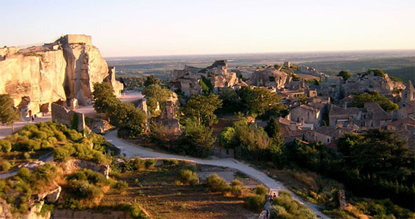 LesBaux.jpg