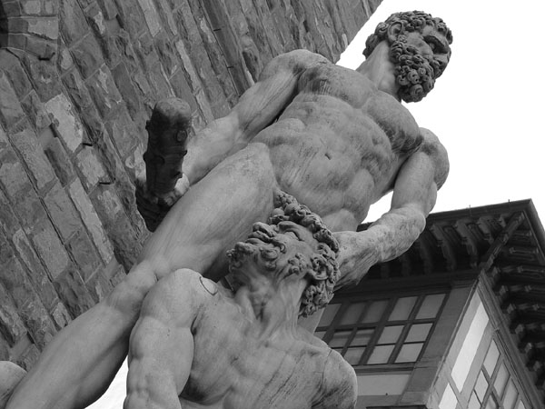 lestatue.jpg