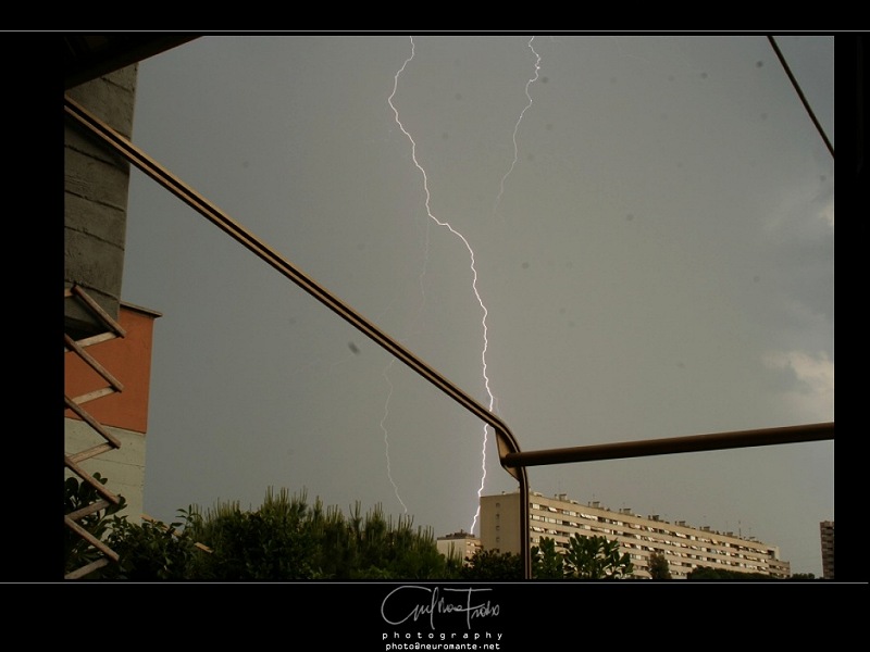 lightning-2.jpg