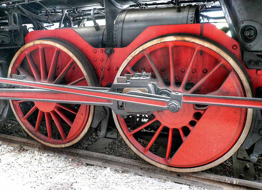 locomotiva di lato copia.jpg