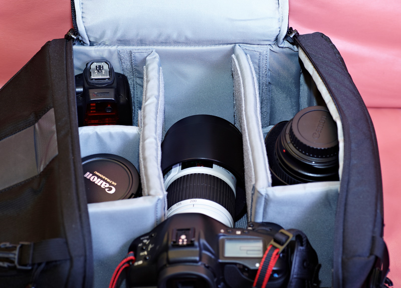 Lowepro-300_5.jpg
