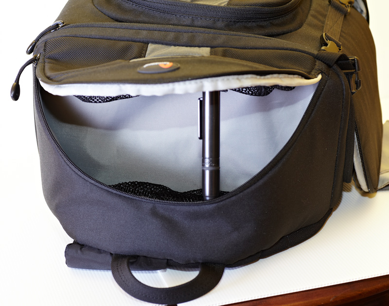 Lowepro-300_6.jpg