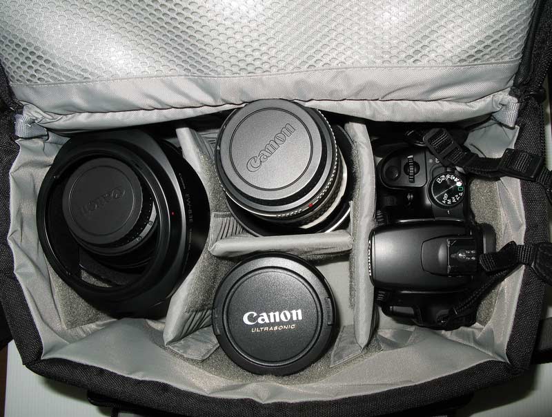 Lowepro-Nova-4-AW_int..jpg