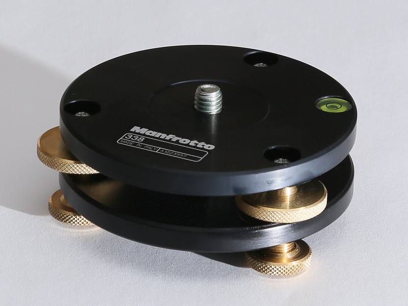 Manfrotto 338 Piastra Regolazione Livello.jpg