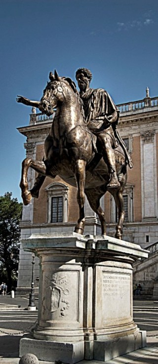 Marco Aurelio HDR.jpg
