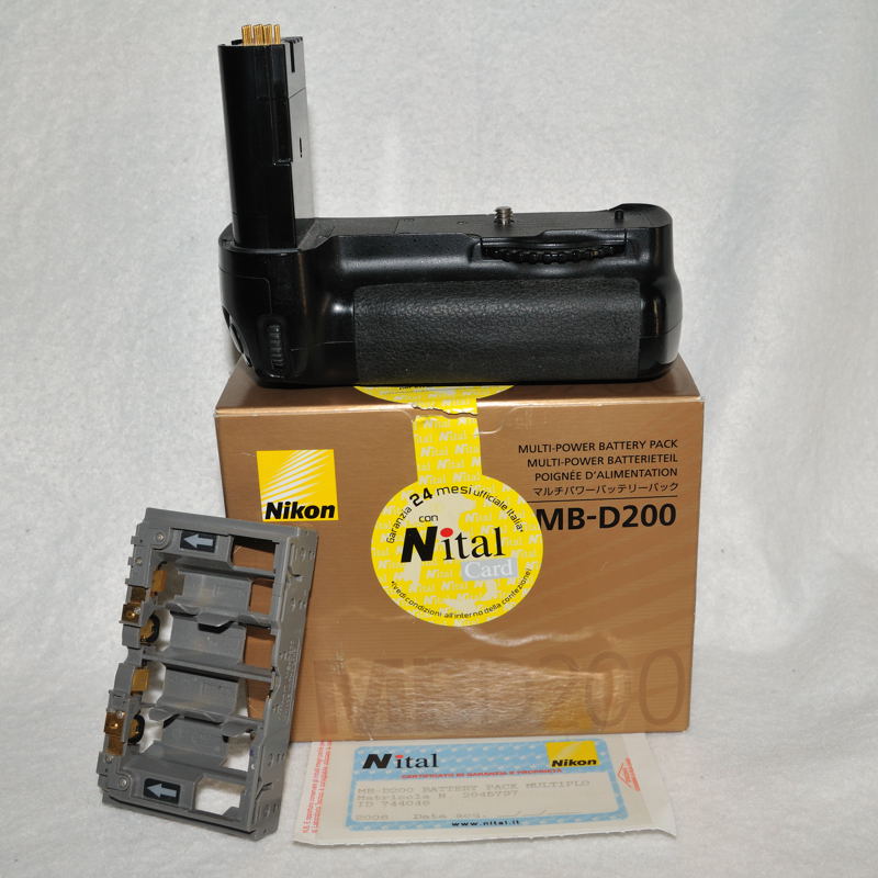 MB-D200_04.jpg