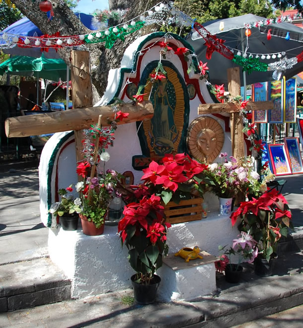 mexico_altare_navideno_cut.jpg
