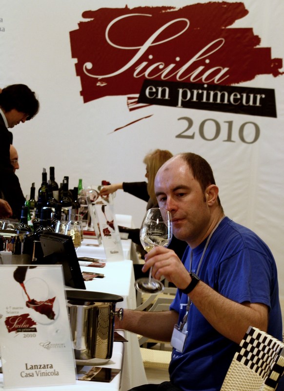 mini-asso vini - sicilia en primeur 2010 098sep.JPG