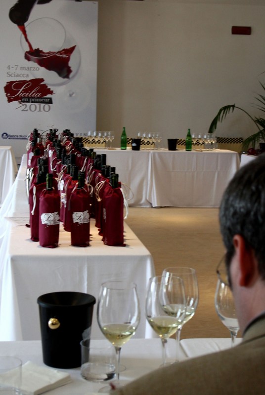 mini-asso vini - sicilia en primeur 2010 162sep.JPG