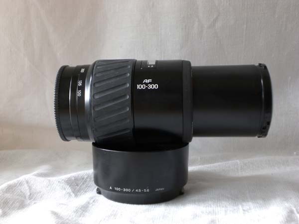 minolta 100-300 orizz ma zoom.JPG