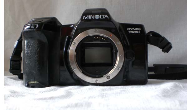 minolta dynax 7000i fronte .JPG