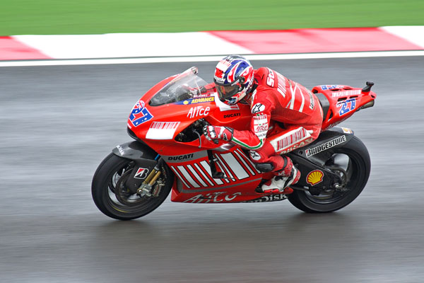 Misano 2007 MotoGP Stoner 117.jpg