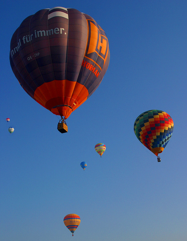 MONGOLFIERE.jpg
