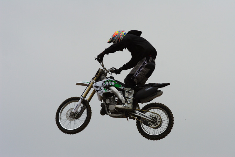 moto-in-aria2.jpg