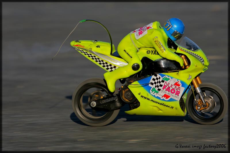 moto2.jpg