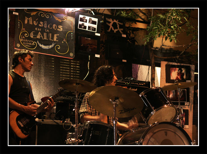 Musico en la calle (2).jpg