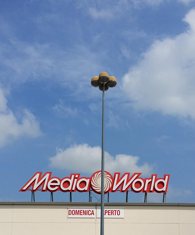 mwdiaworldoriginale.jpg