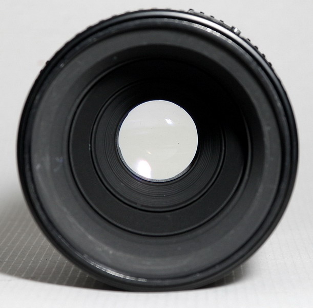 NikkorAF60-2,8lentifront.jpg