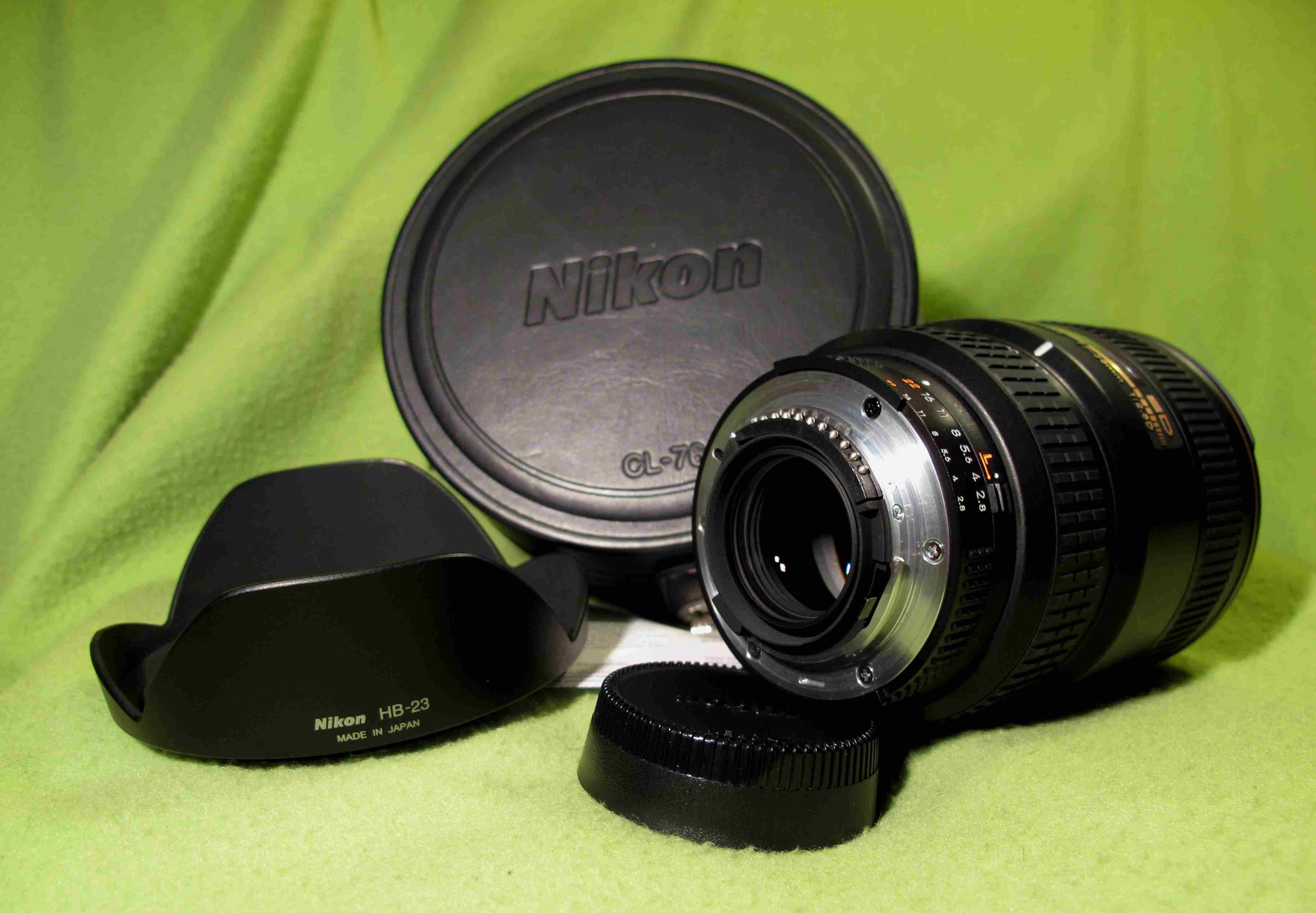 Nikon 17-35 AFS f2,8_rear.jpg
