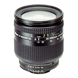 Nikon+28+200mm primo tipo.jpg