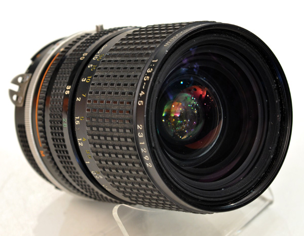 Nikon AI 28- 85 mm F 3,5- 4,5 (1).jpg