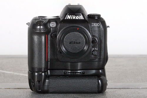 Nikon D100.jpg