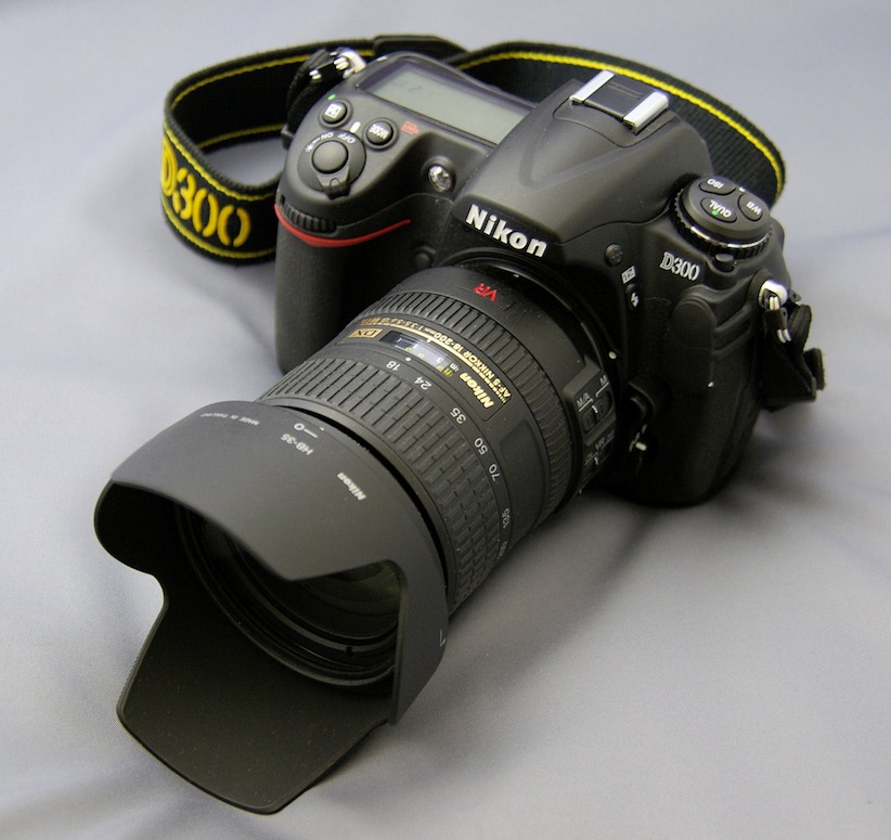 nikon_d300_body_129.jpg