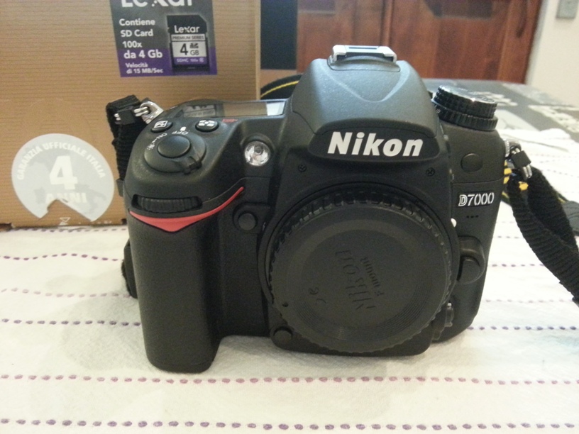 Nikon_D7000_1.jpg