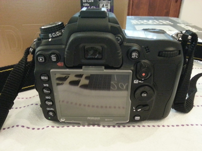 Nikon_D7000_2.jpg