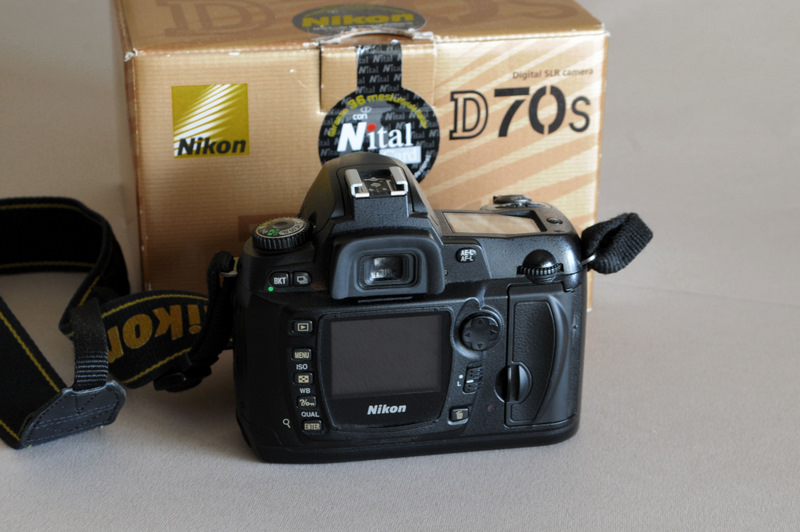 NIKON D70 1 c.jpg